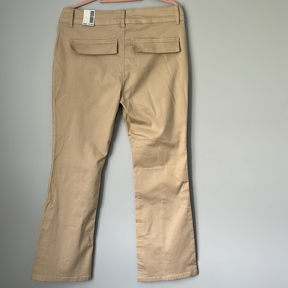 NWT Disclosure Stretch Khaki Bootcut Pants size 17/33 juniors - Picture 2 of 7
